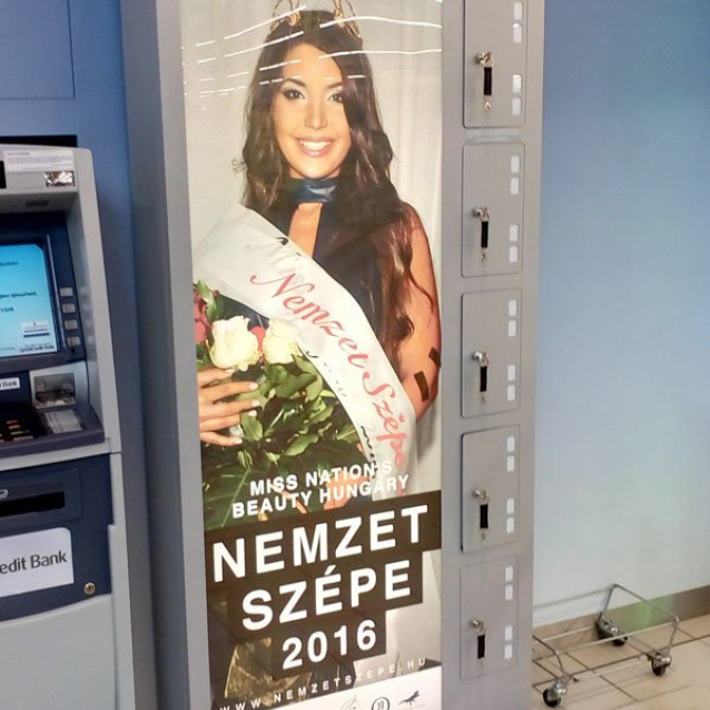 Mobiltelefon töltő állomás Auchan 0025