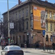 0205-ös helyszín villamos megállóból nézve