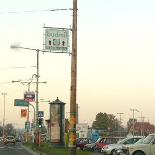 Bécsi út Euro Center előtt, centrum irányából
