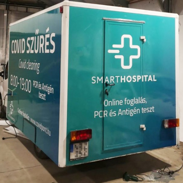 Smart Hospital - Covid szűrőbusz dekoráció