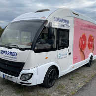 PRAUTO szűrőbusz_október_DM_kampány_dekoráció_2